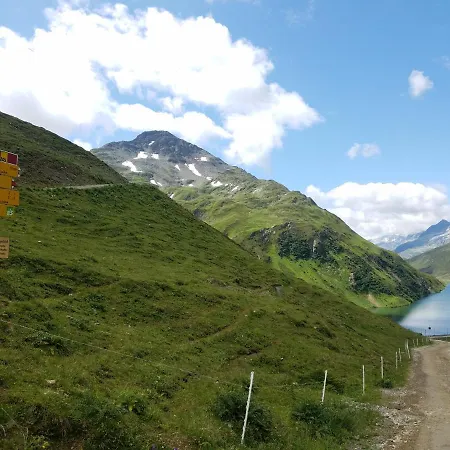 Lägenhet Tgesa Felici Sedrun