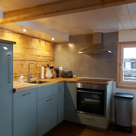 Tgesa Felici 아파트 *