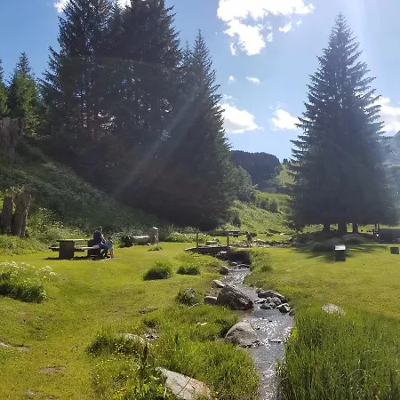 Tgesa Felici 아파트